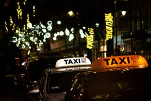 benefis of using a local taxi